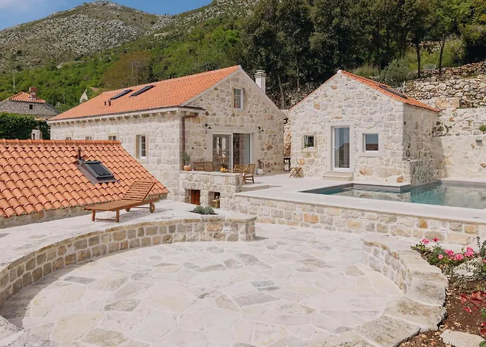 Mediterranean Estate Feriehus