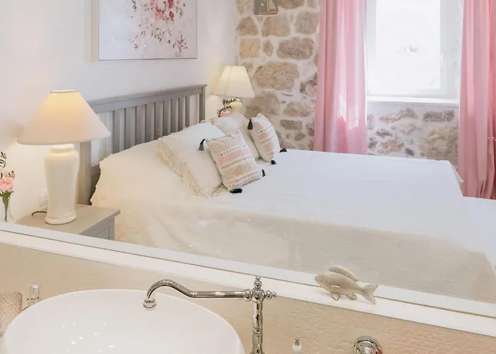 Mediterranean Estate Feriehus