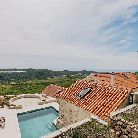 Mediterranean Estate *