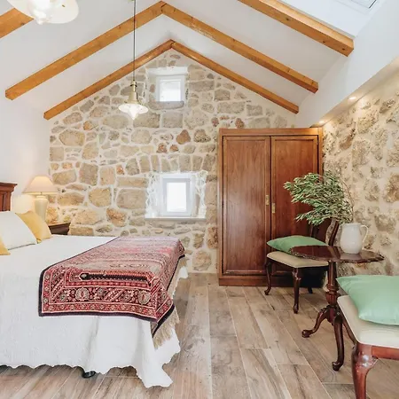 Mediterranean Estate *