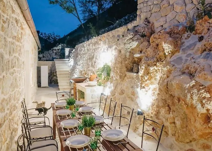 Mediterranean Estate Uskoplje