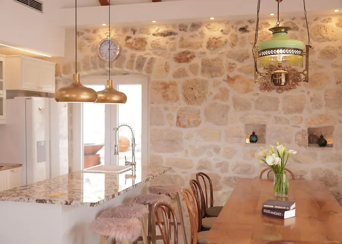 بيت للعطل Mediterranean Estate *