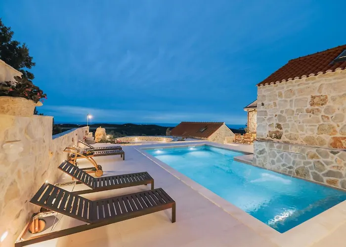 Mediterranean Estate 別荘 Uskoplje